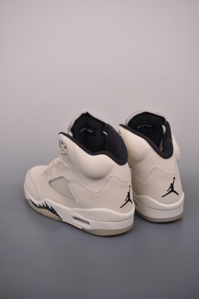 (J)  Air Jordan 5 Low