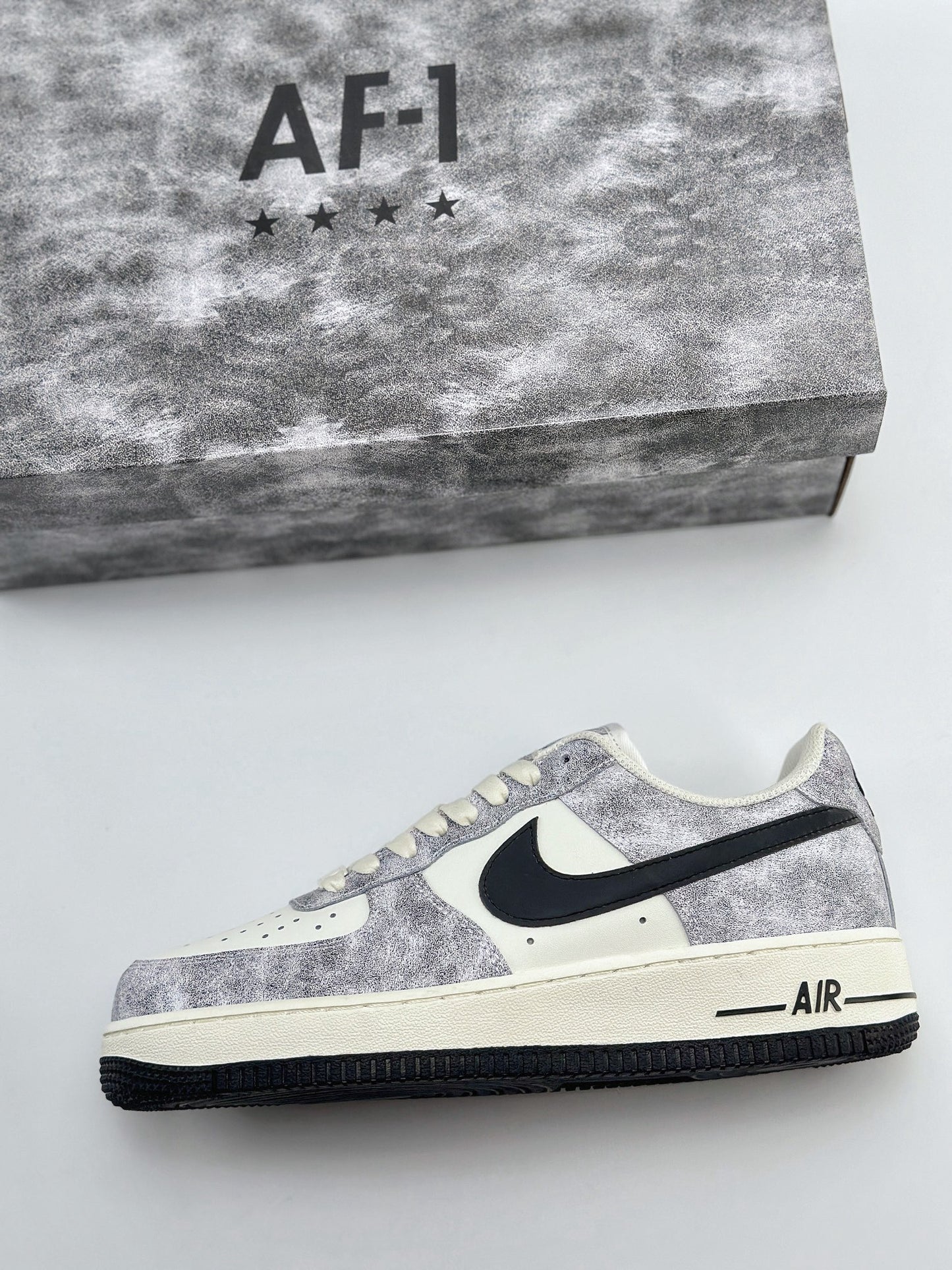 (J)  Air Force 1 Low 07 (White Black)