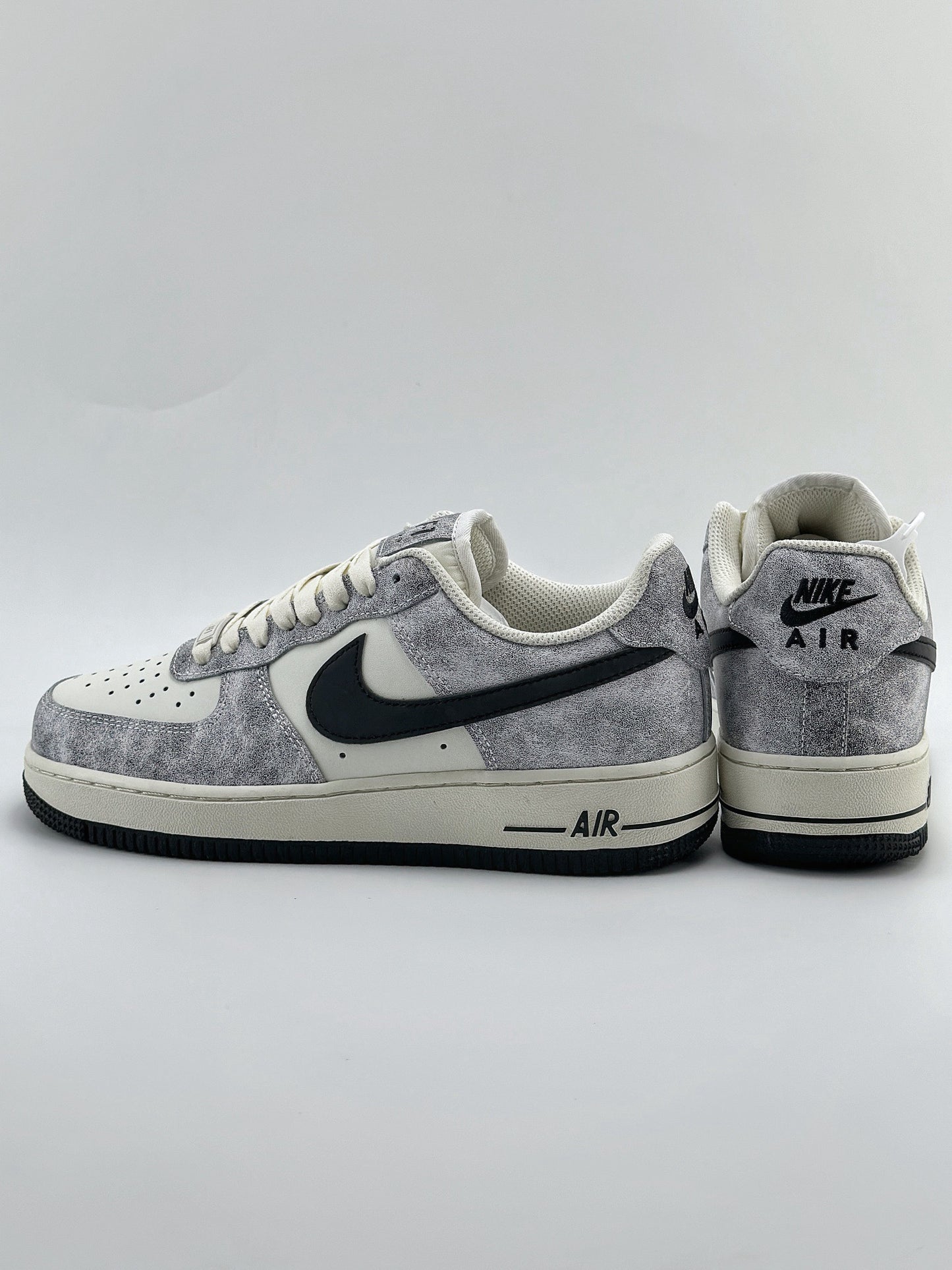 (J)  Air Force 1 Low 07 (White Black)