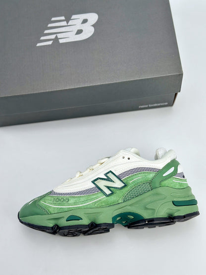 (J) SB NIKE m1000 (white and green)