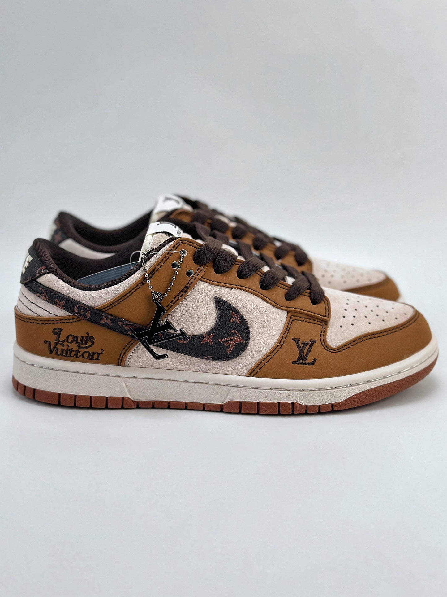 (J) SB dunk low X Louis Vuitton