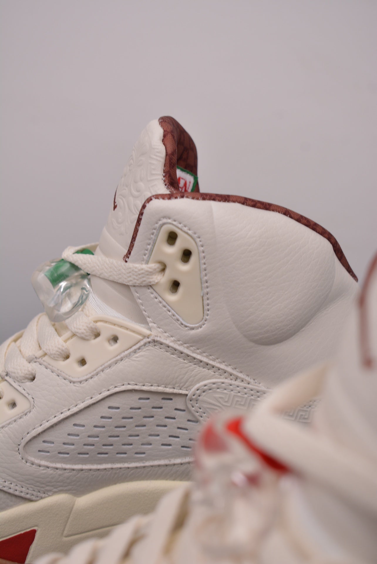 (J)  Air Jordan 5 Retro EL GRITO