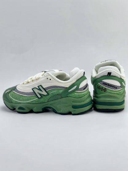 (J) SB NIKE m1000 (white and green)