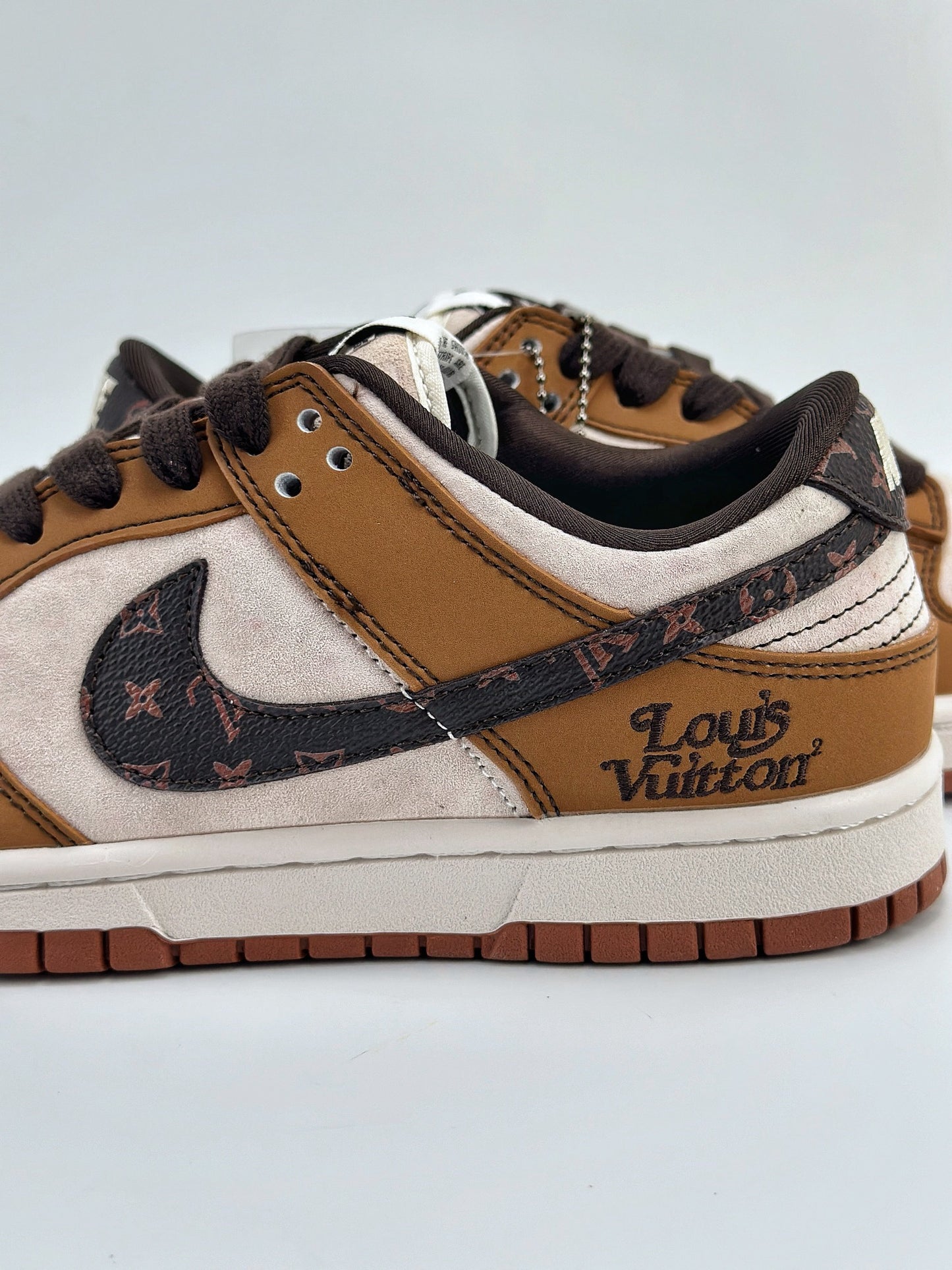 (J) SB dunk low X Louis Vuitton