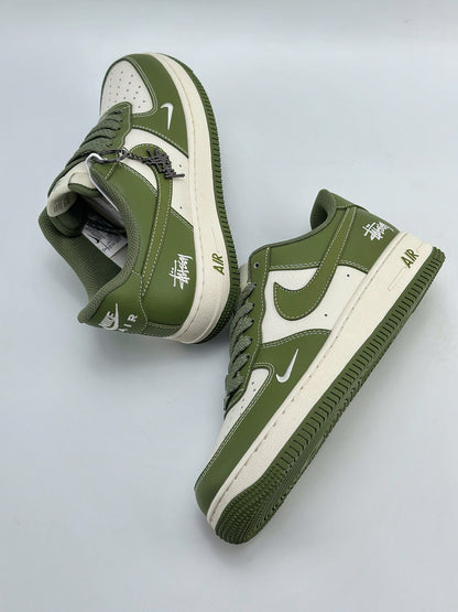 (J)  Air Force 1 Low 07 x Stussy