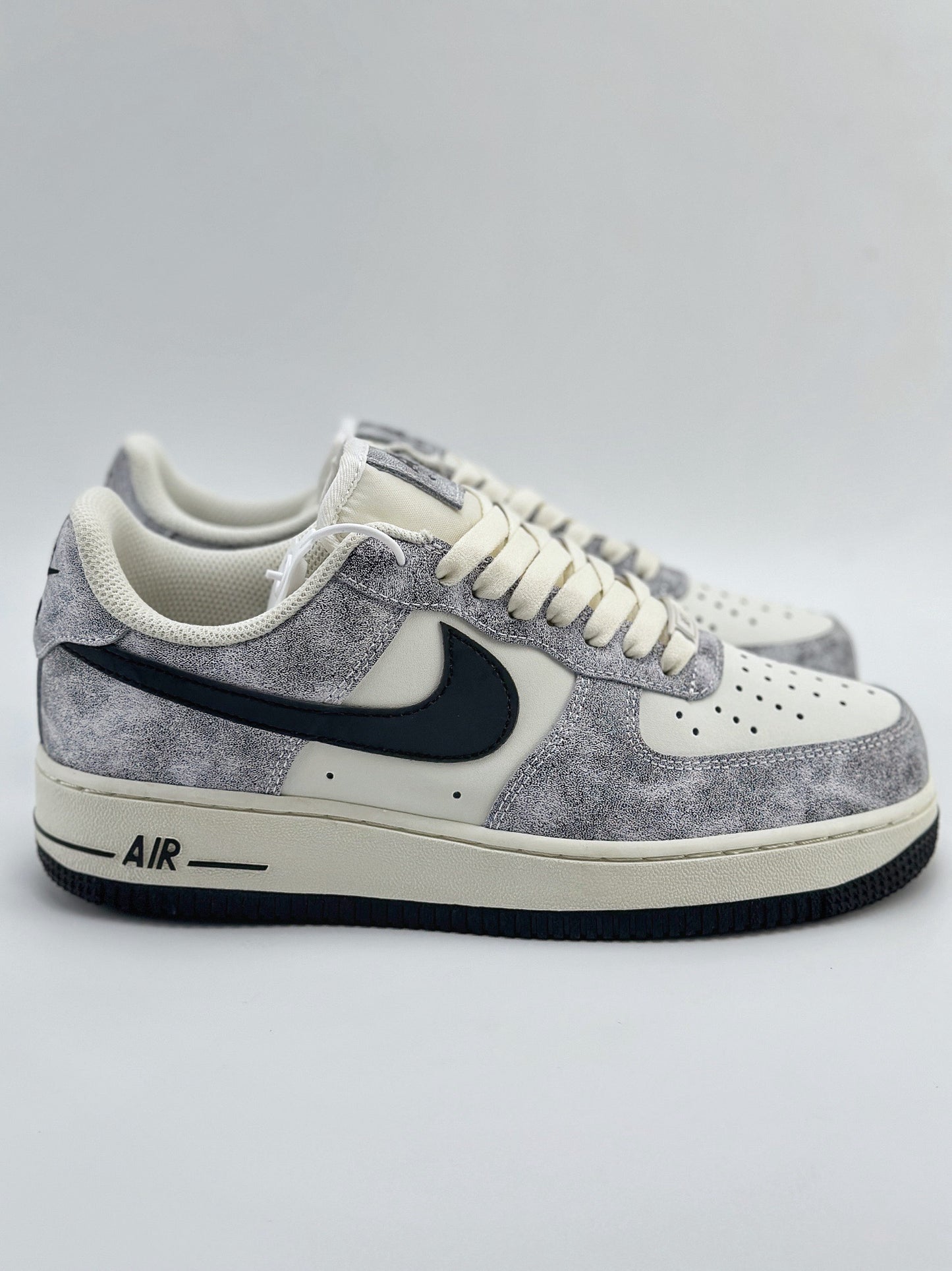 (J)  Air Force 1 Low 07 (White Black)